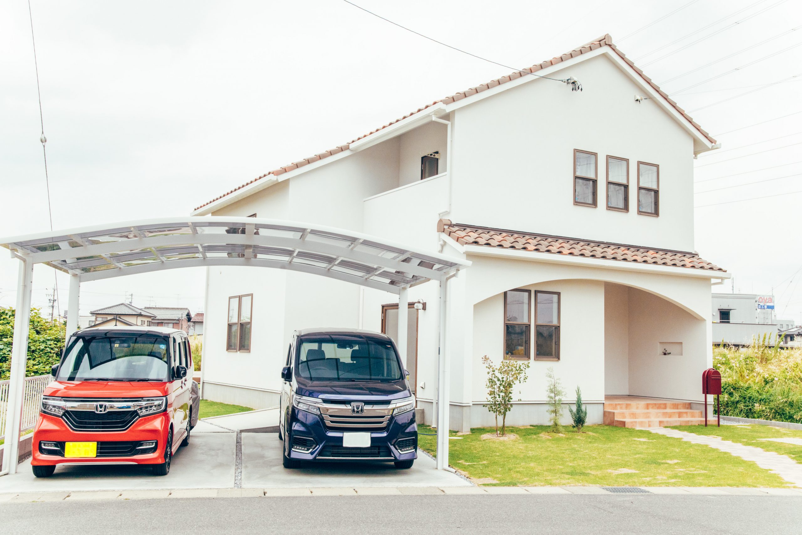 洋瓦と白い塗り壁の家 施工事例 岐阜の高気密 高断熱 パッシブデザインの注文住宅はリグスタイル 洋瓦と白い塗り壁の家 施工事例 岐阜の高気密 高断熱 パッシブデザインの注文住宅はリグスタイル