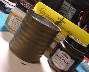 ピッタリの雑貨が無い時は、自ら塗装して作ったり。。。